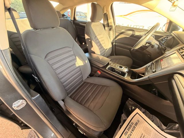 2018 Ford Fusion SE Image 27 of 48