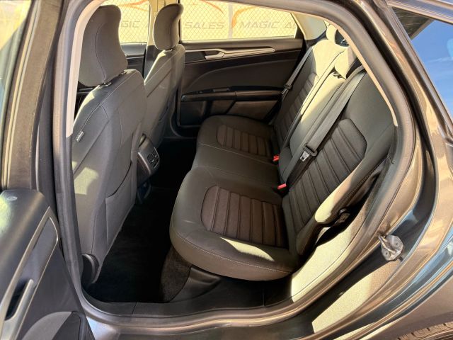 2018 Ford Fusion SE Image 34 of 48