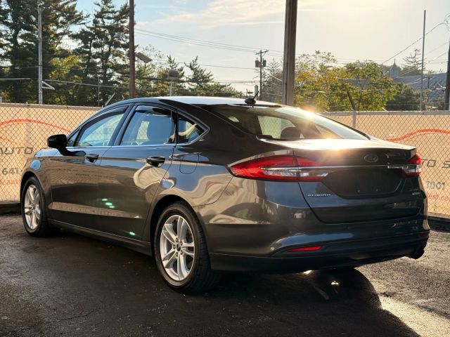2018 Ford Fusion SE Image 11 of 48