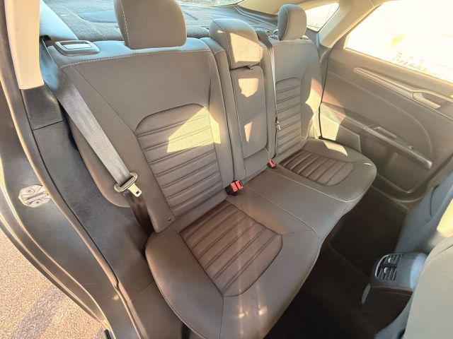 2018 Ford Fusion SE Image 26 of 48