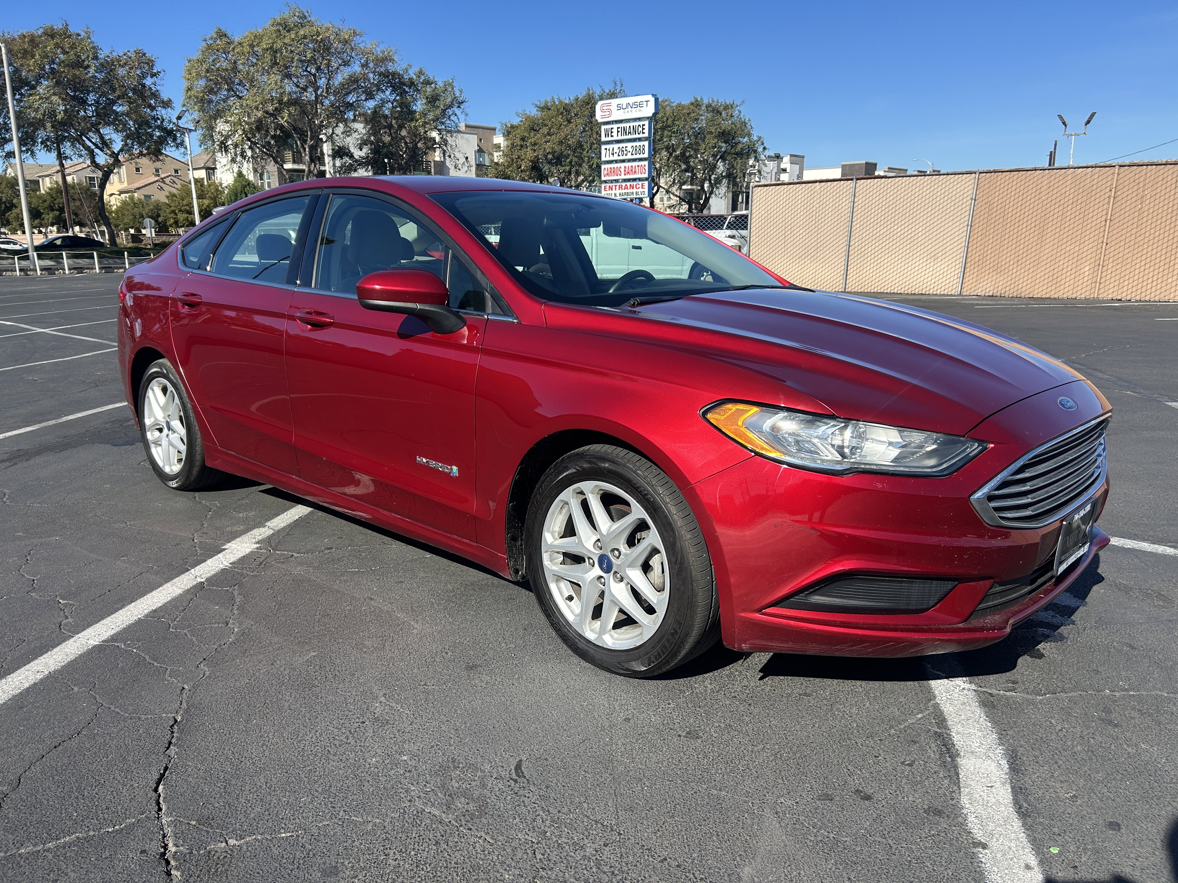 2018 Ford Fusion Hybrid SE Image 3 of 40