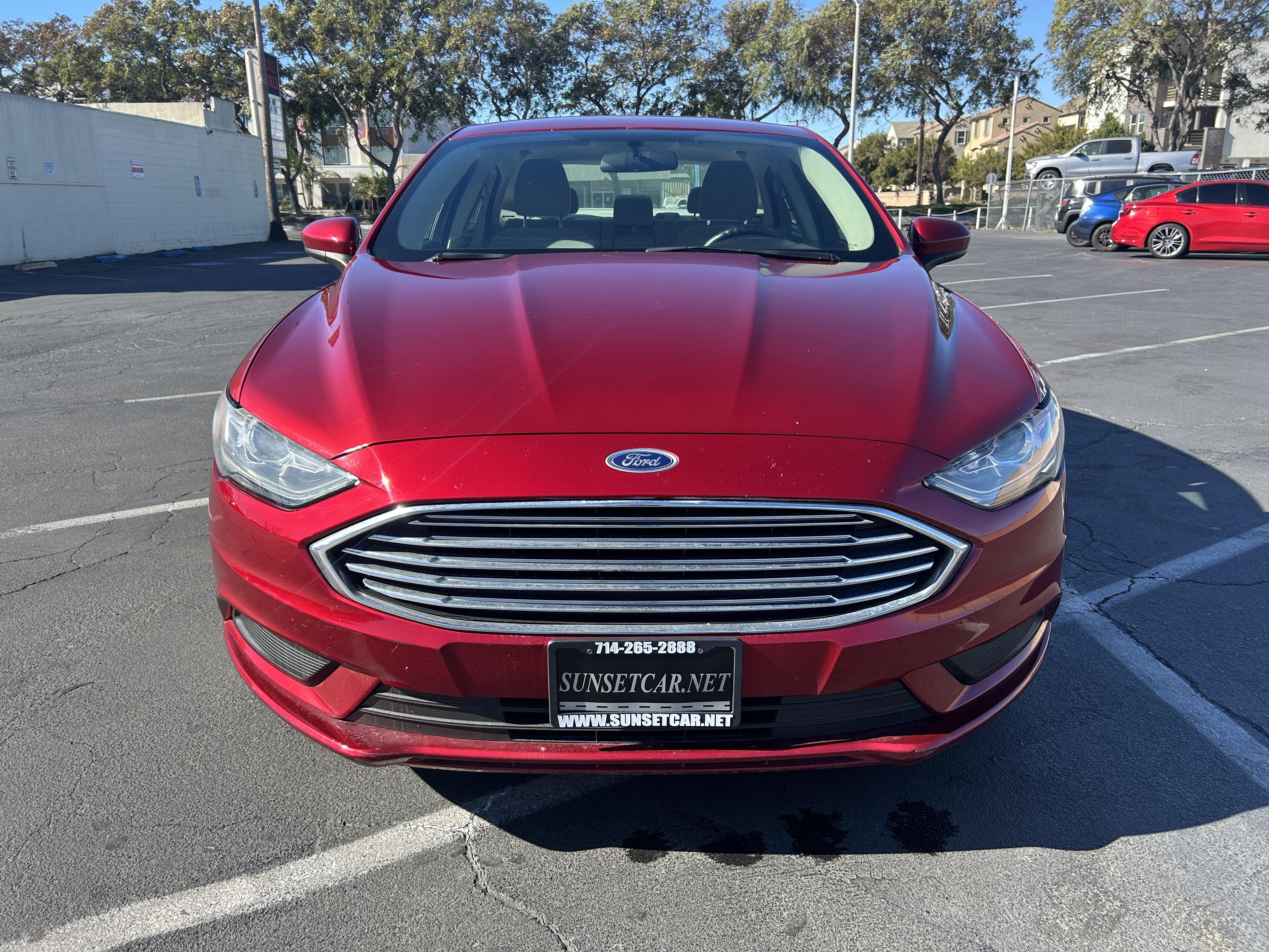 2018 Ford Fusion Hybrid SE Image 2 of 40