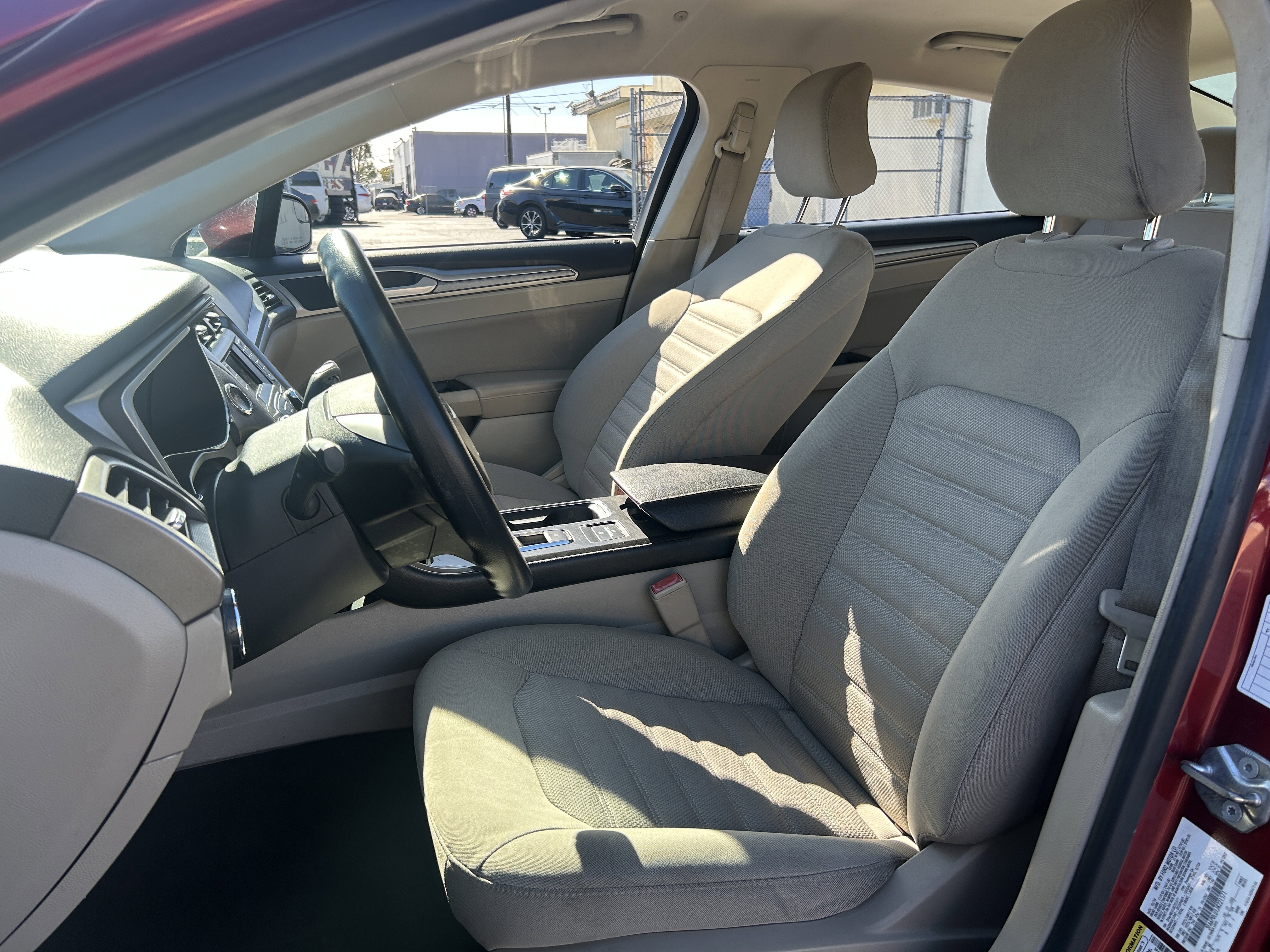 2018 Ford Fusion Hybrid SE Image 20 of 40