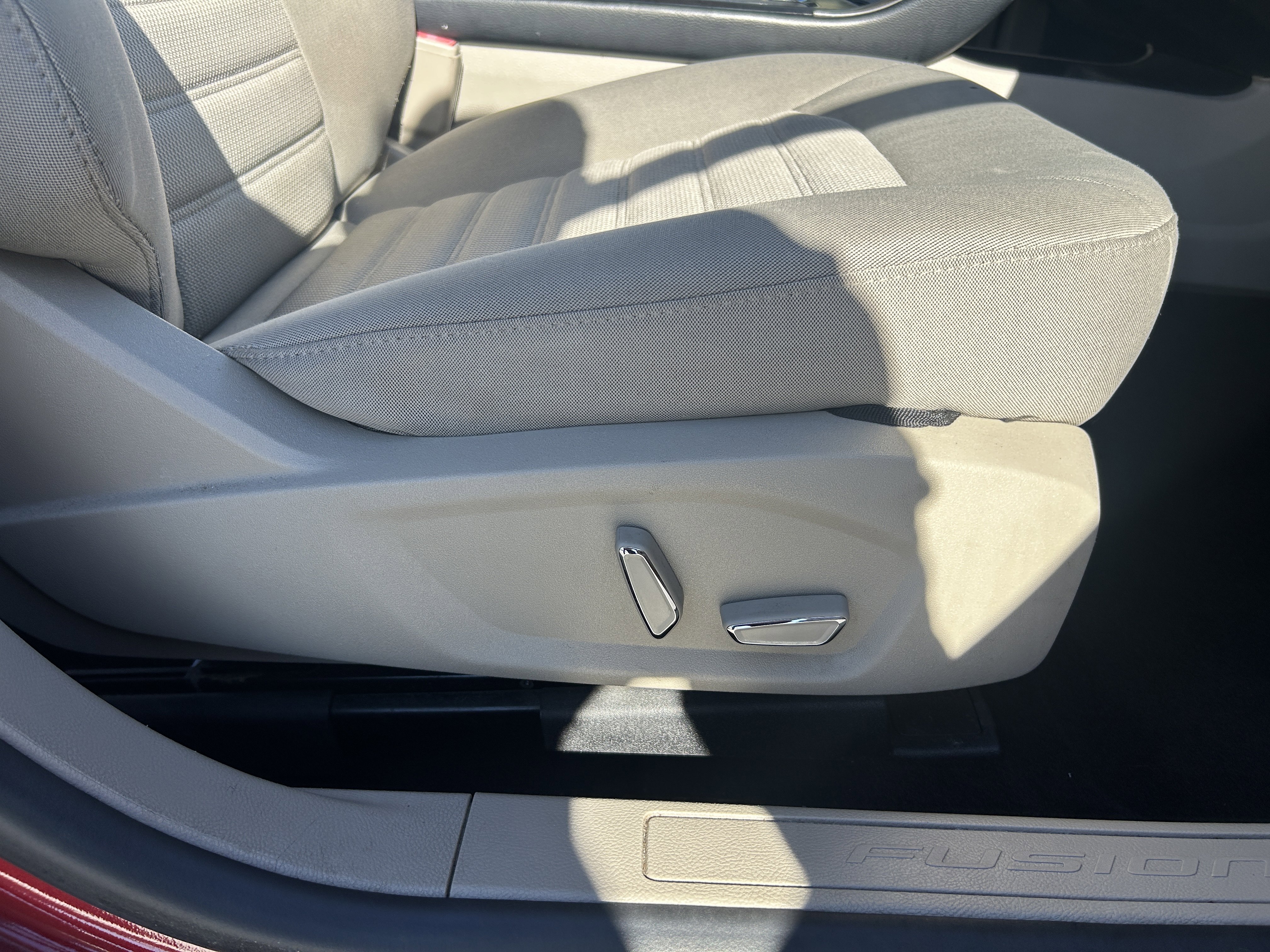 2018 Ford Fusion Hybrid SE Image 32 of 40