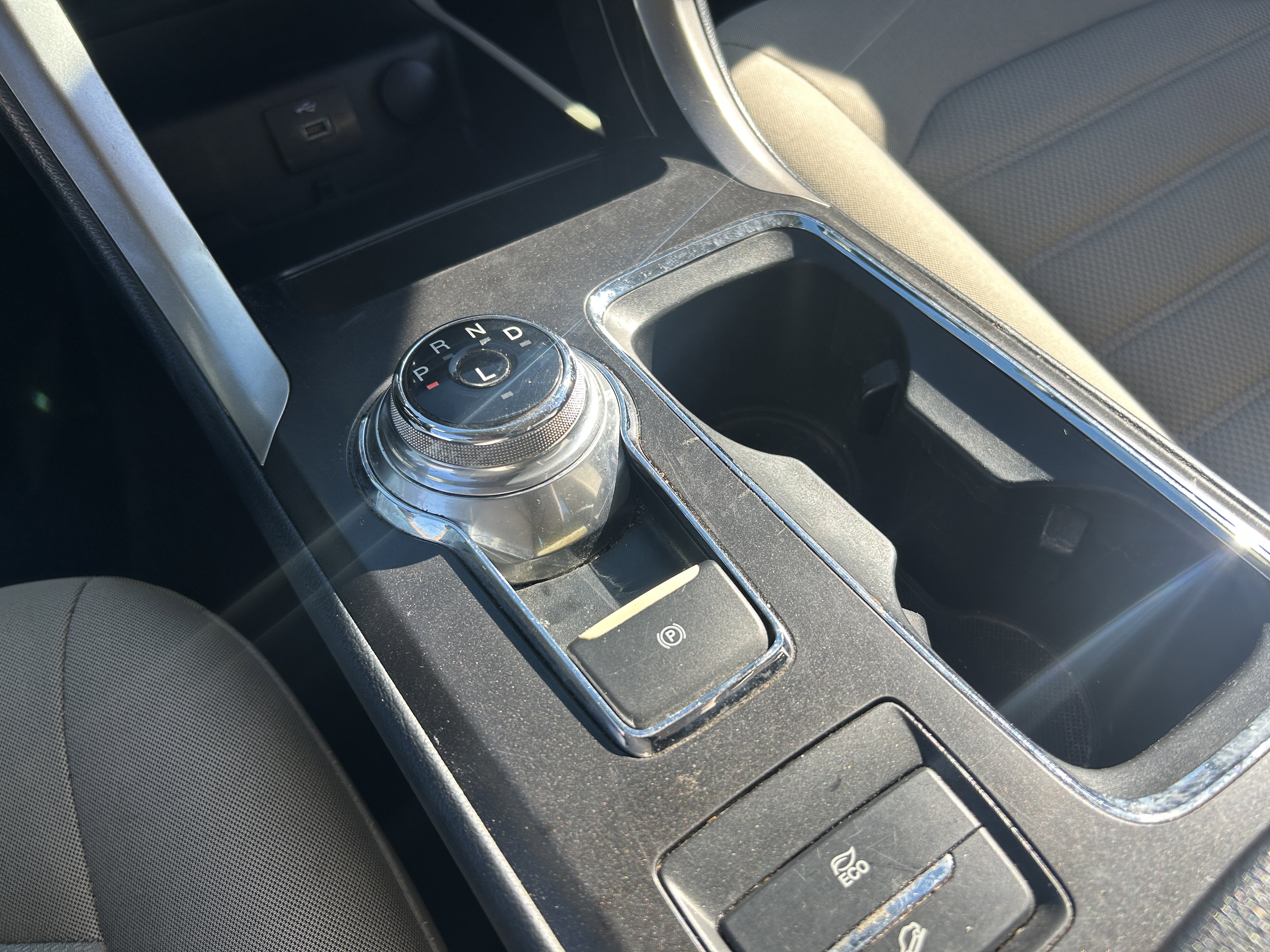 2018 Ford Fusion Hybrid SE Image 27 of 40