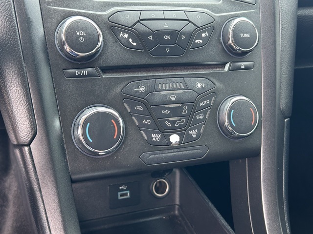 Vehicle image 24 of 42