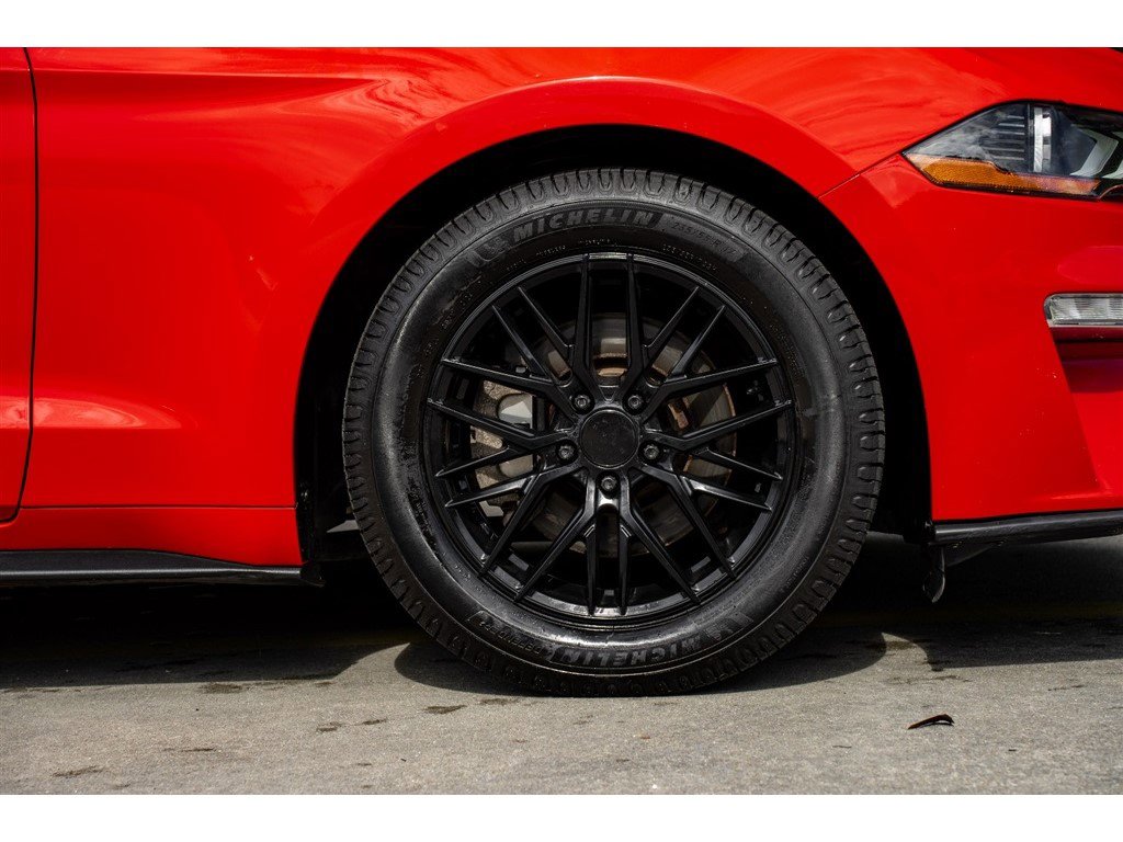 2018 Ford Mustang Image 9 of 33