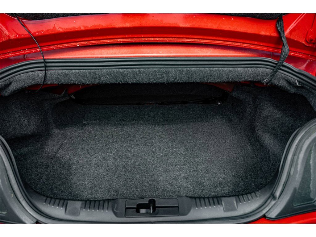 2018 Ford Mustang Image 12 of 33