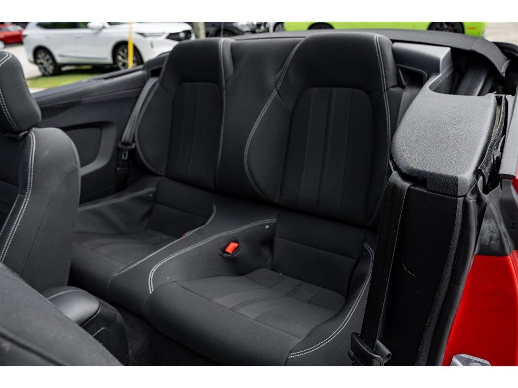 2018 Ford Mustang Image 16 of 33