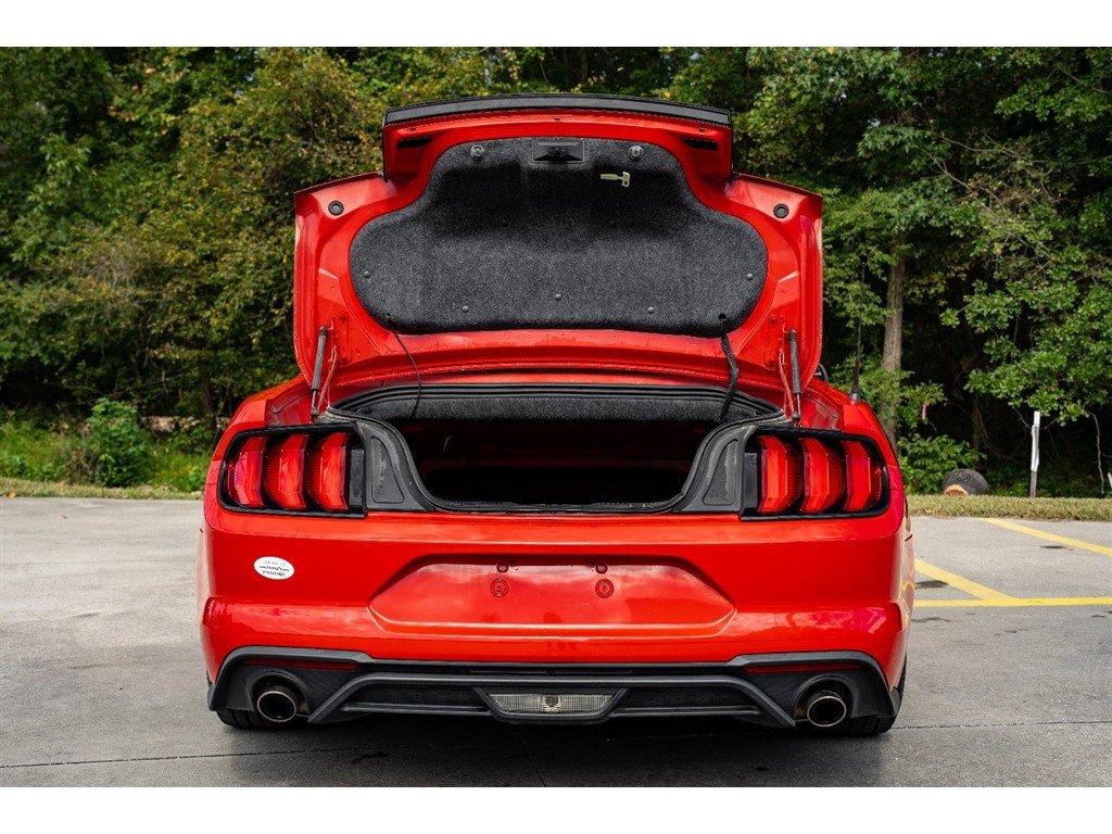 2018 Ford Mustang Image 13 of 33