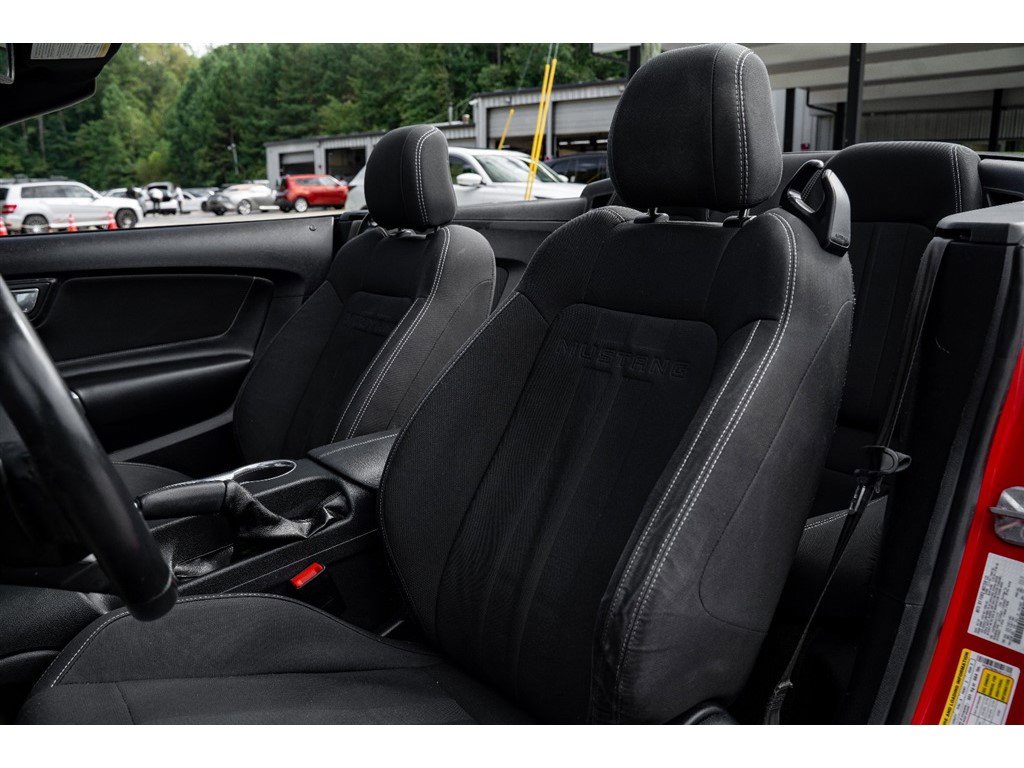 2018 Ford Mustang Image 15 of 33