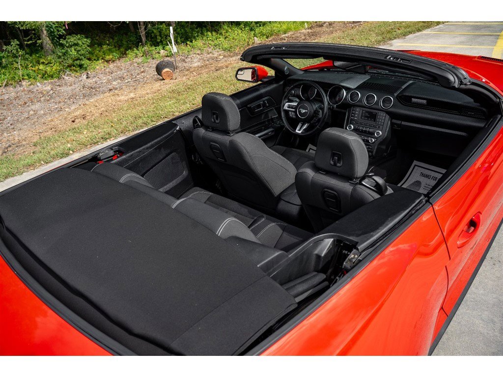 2018 Ford Mustang Image 32 of 33