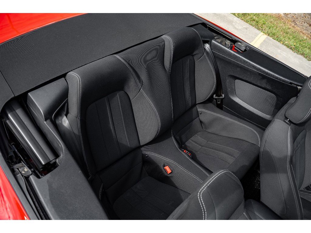 2018 Ford Mustang Image 17 of 33