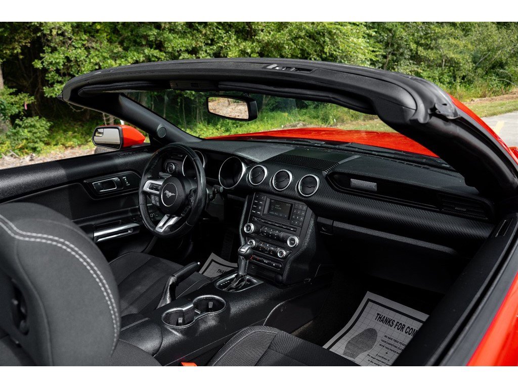 2018 Ford Mustang Image 18 of 33