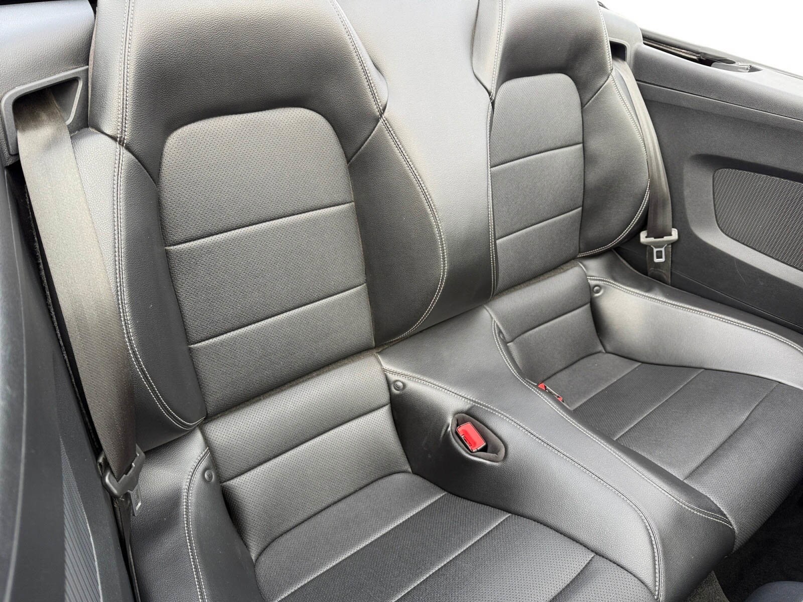 2018 Ford Mustang Image 11 of 25