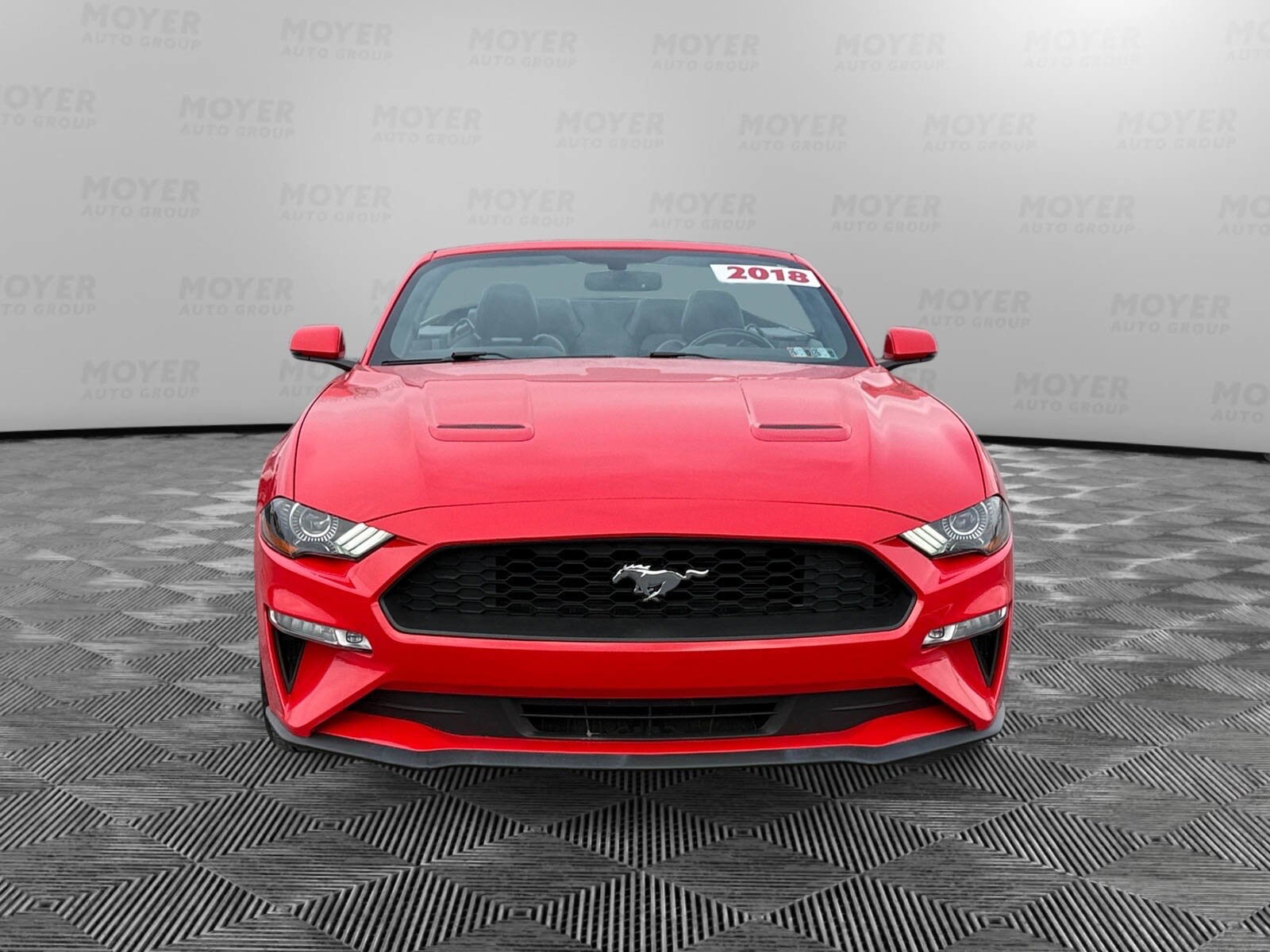 2018 Ford Mustang Image 3 of 25