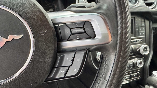 Vehicle image 17 of 21