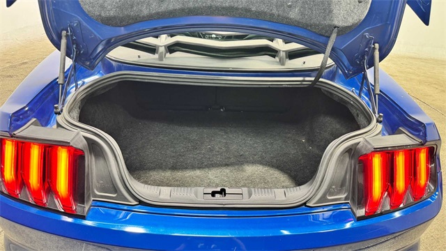Vehicle image 9 of 21