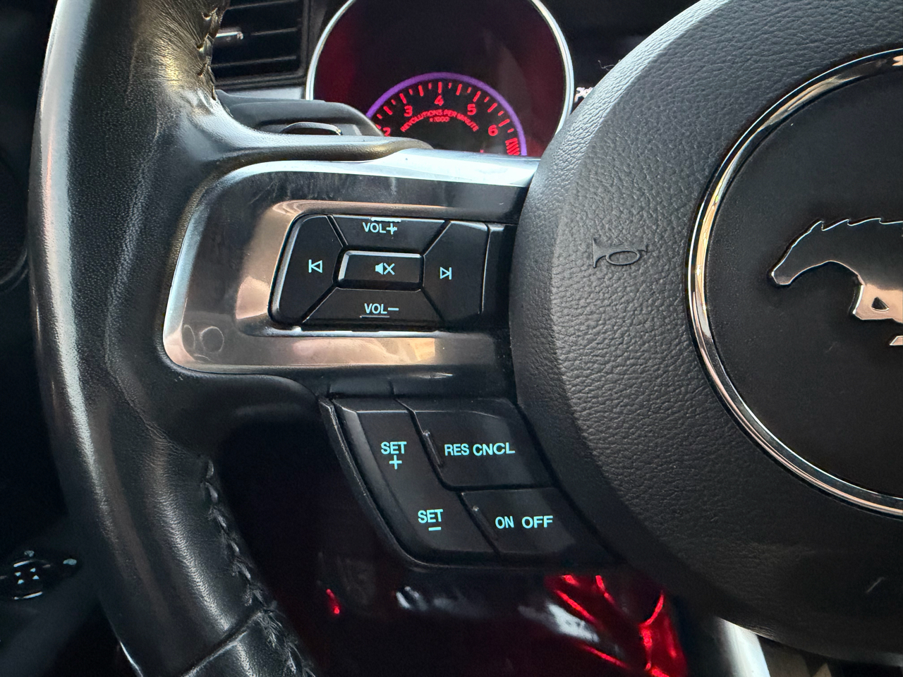 2018 Ford Mustang Image 20 of 44