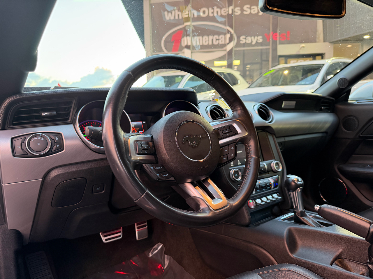 2018 Ford Mustang Image 16 of 44