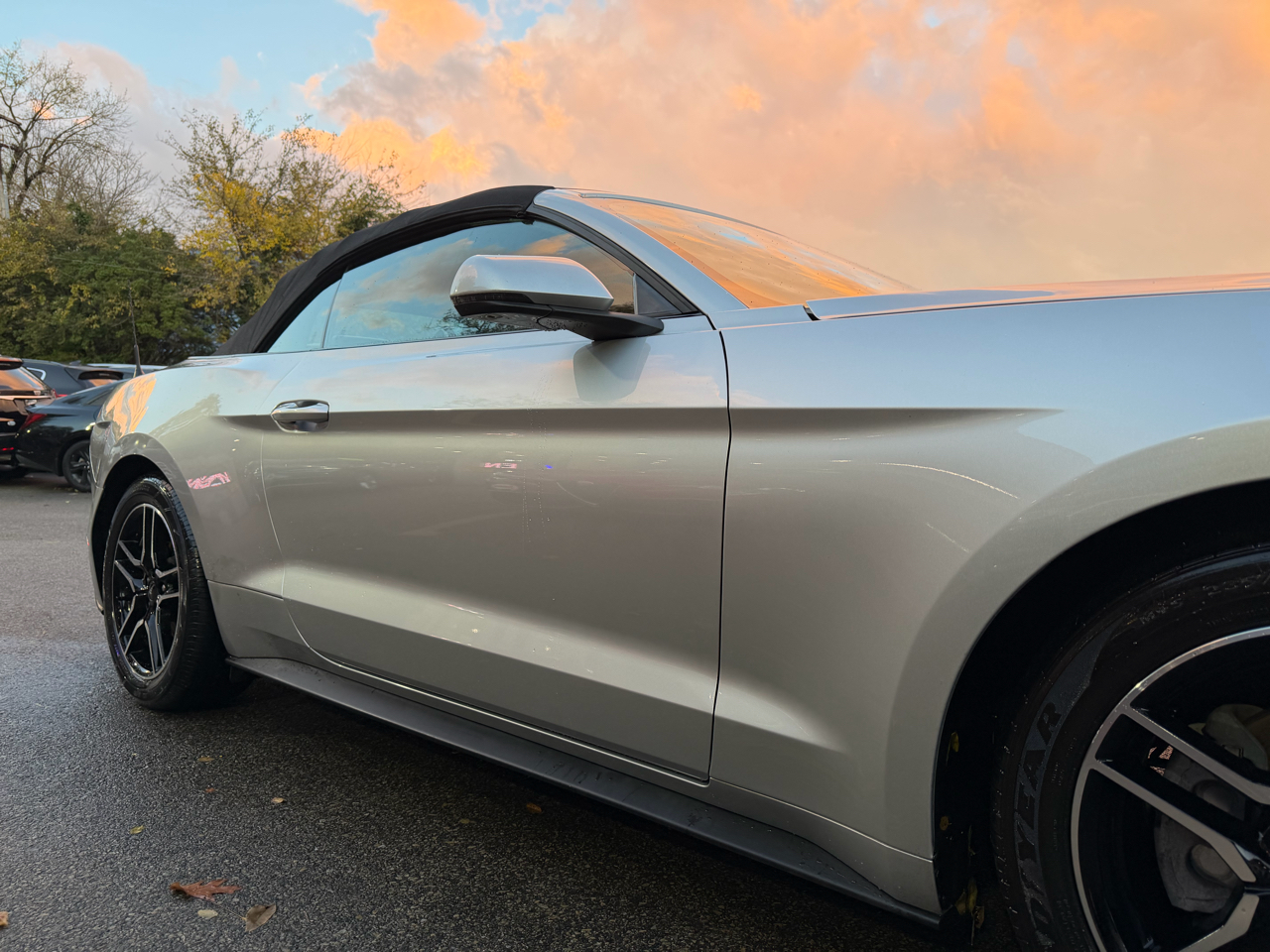 2018 Ford Mustang Image 18 of 44