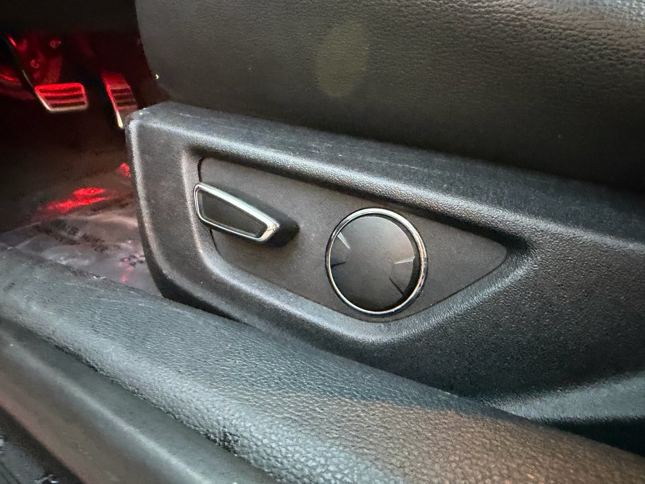 2018 Ford Mustang Image 35 of 44