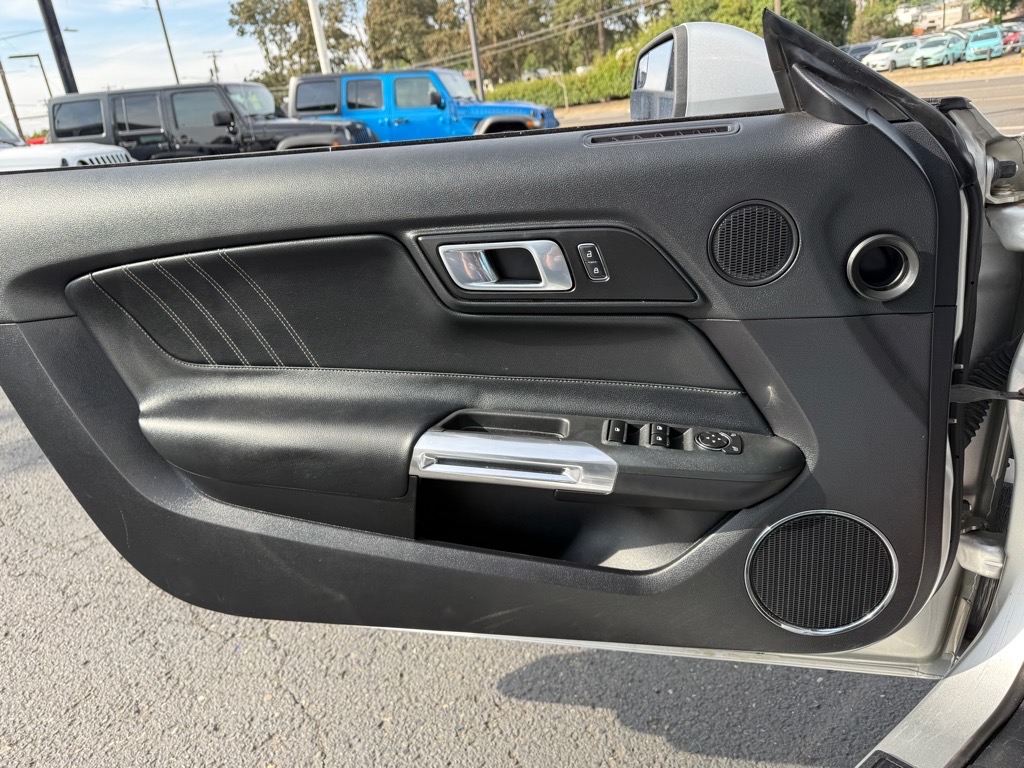 2018 Ford Mustang EcoBoost Premium Image 26 of 32