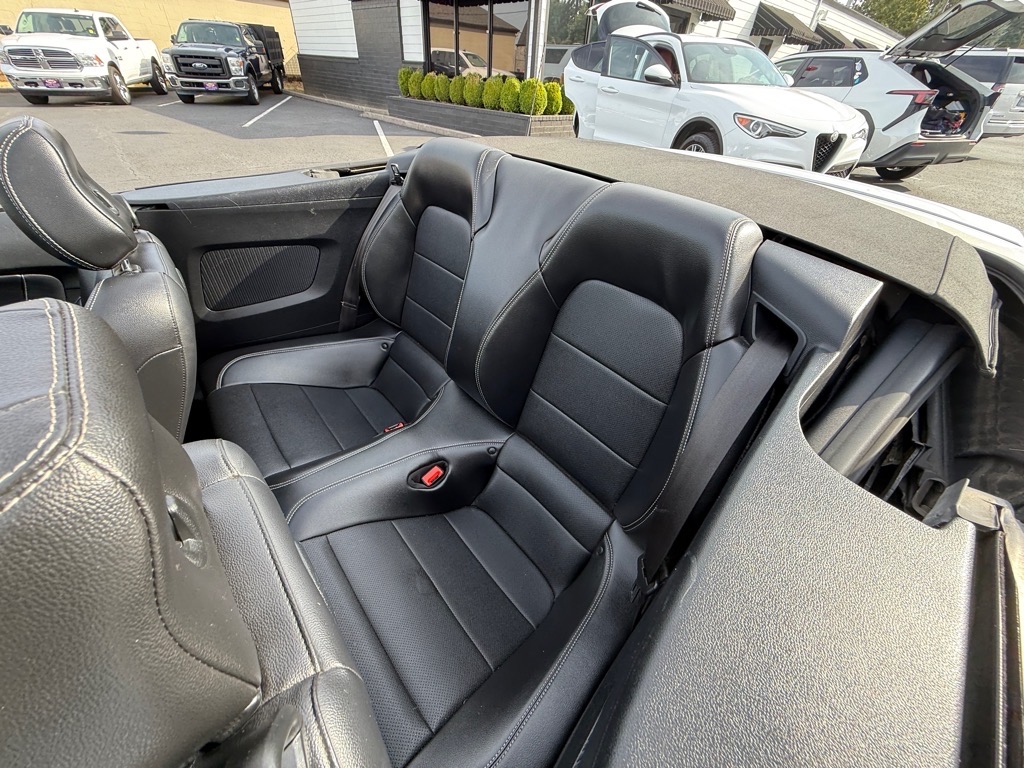 2018 Ford Mustang EcoBoost Premium Image 15 of 32