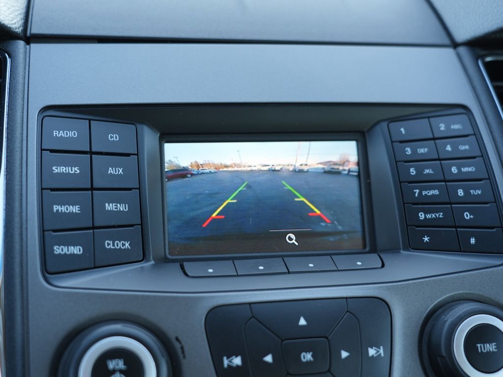 2018 Ford Taurus SE Image 17 of 28