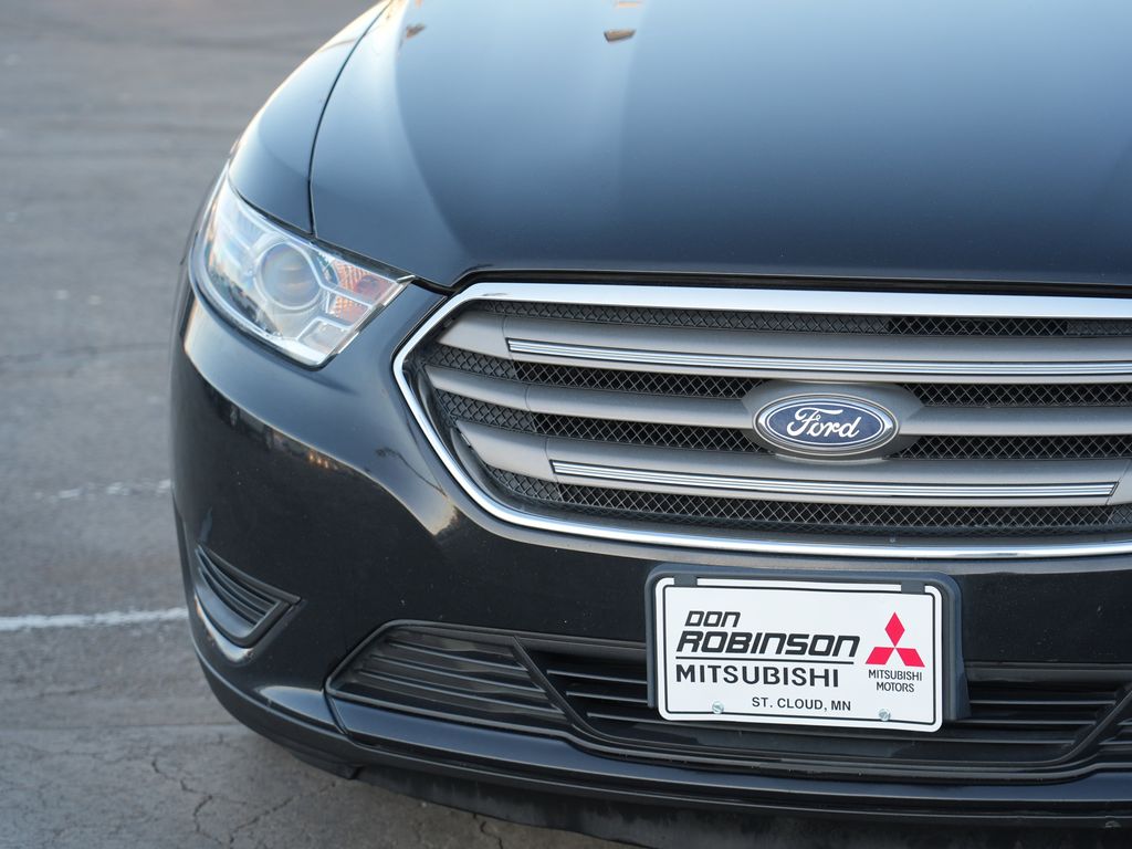 2018 Ford Taurus SE Image 23 of 28