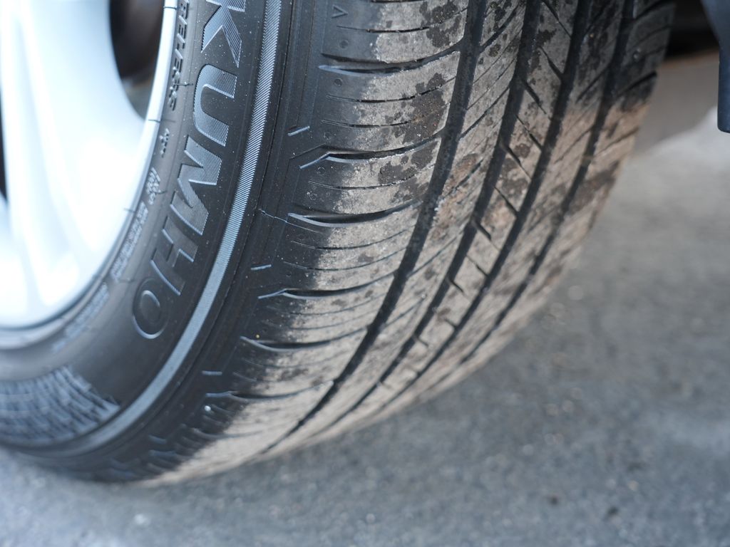 2018 Ford Taurus SE Image 10 of 28