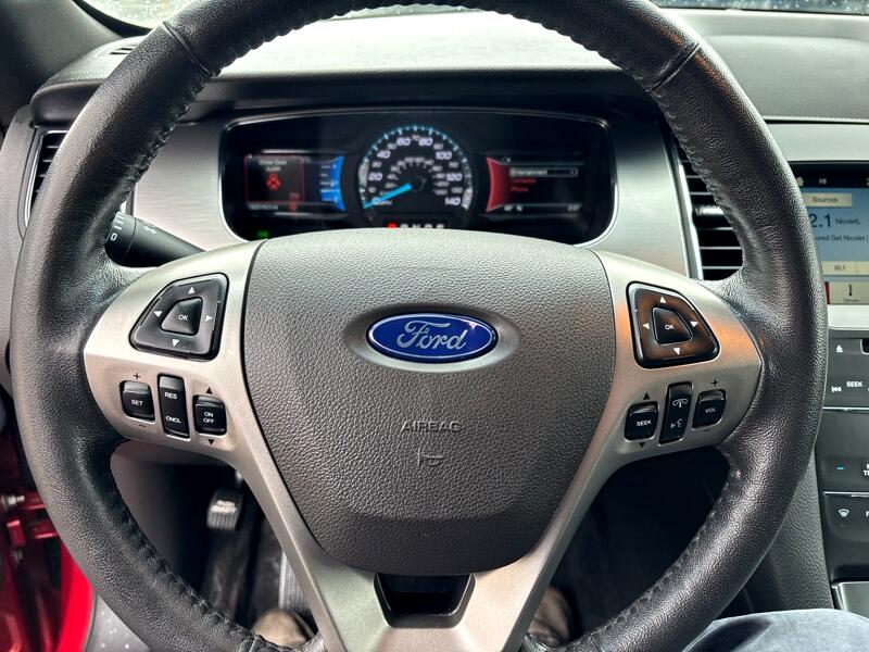 2018 Ford Taurus SEL Image 14 of 32