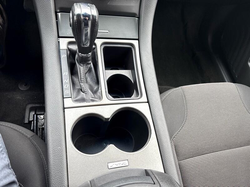 2018 Ford Taurus SEL Image 18 of 32