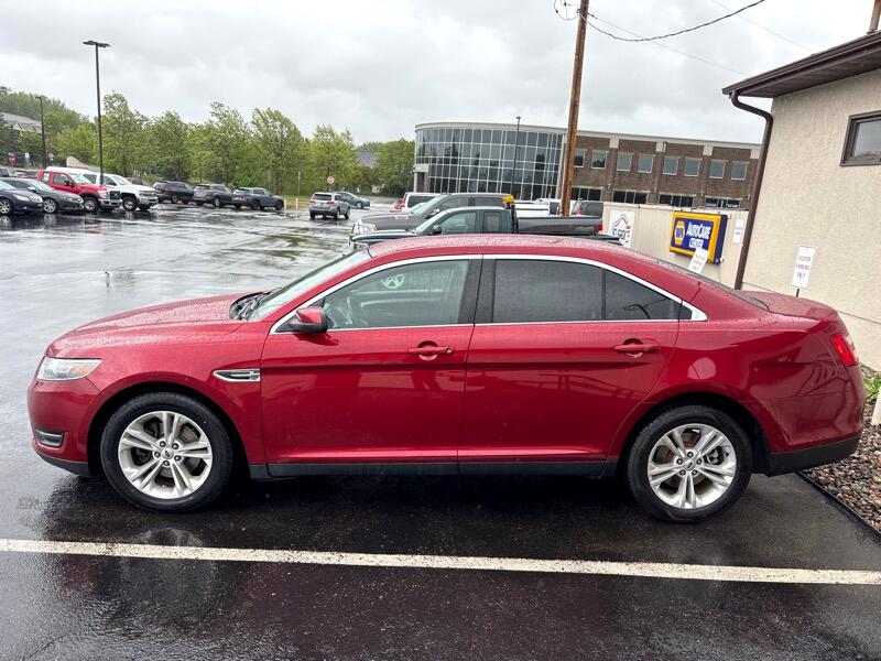 2018 Ford Taurus SEL Image 8 of 32