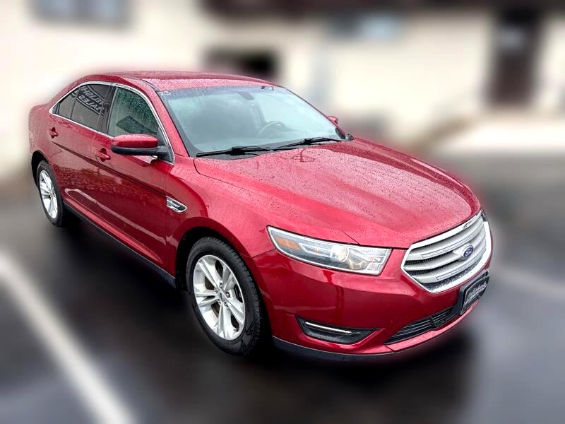 2018 Ford Taurus SEL Image 2 of 32