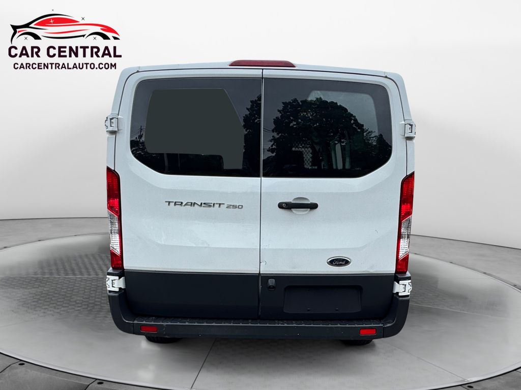 2018 Ford Transit Base Image 19 of 19