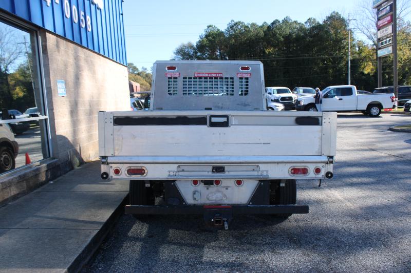 Vehicle image 10 of 22
