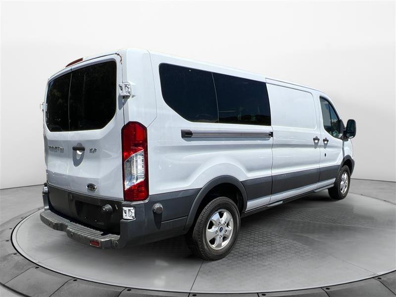 Vehicle image 4 of 13