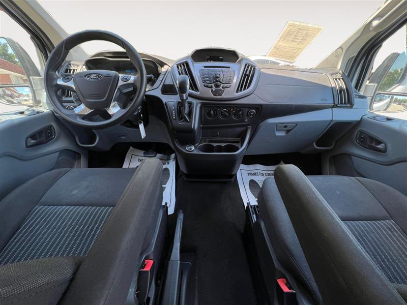 Vehicle image 10 of 13
