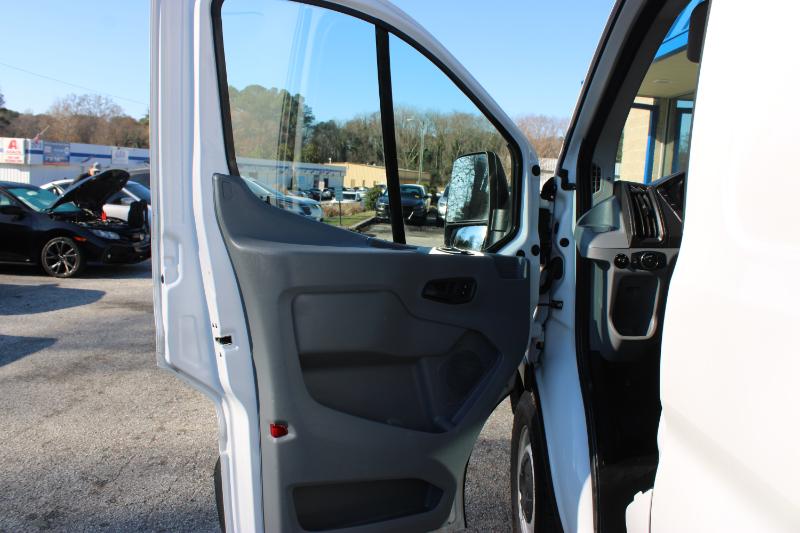 Vehicle image 19 of 26