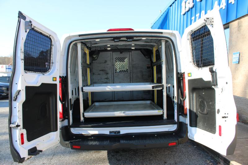 Vehicle image 14 of 26