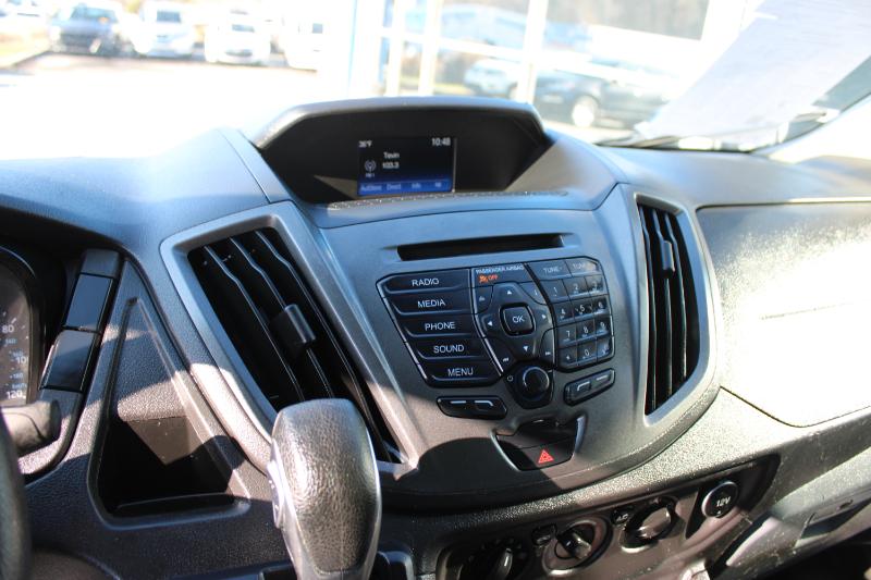 Vehicle image 22 of 26