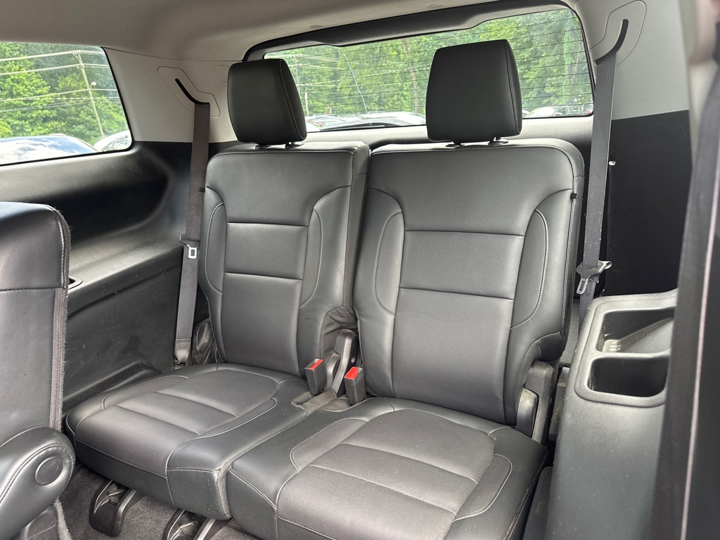 Vehicle image 17 of 46