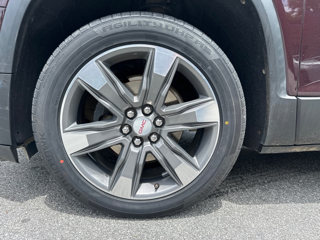 Vehicle image 10 of 46