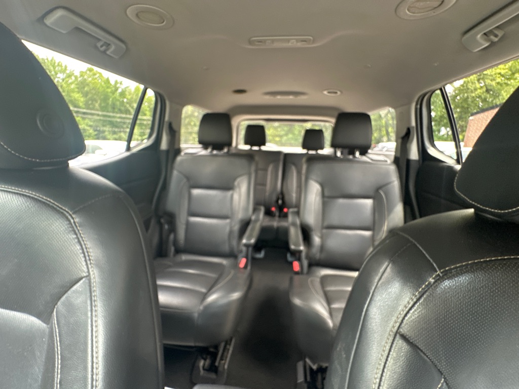 Vehicle image 25 of 46