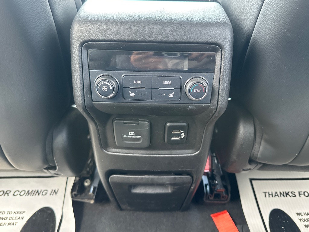 Vehicle image 36 of 46