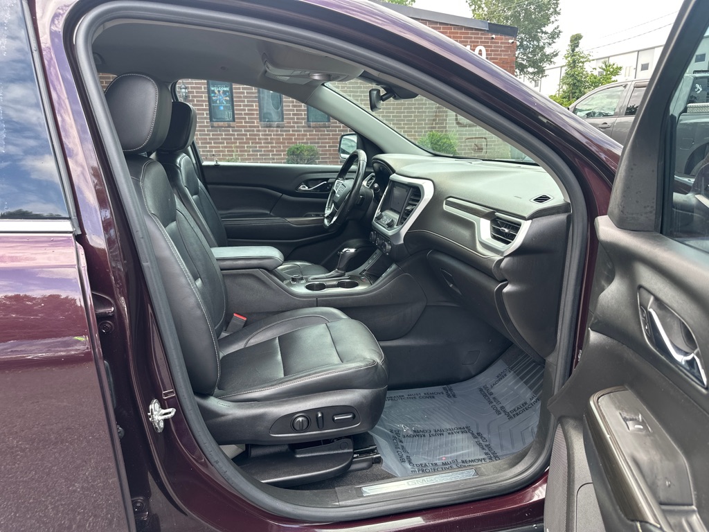Vehicle image 22 of 46