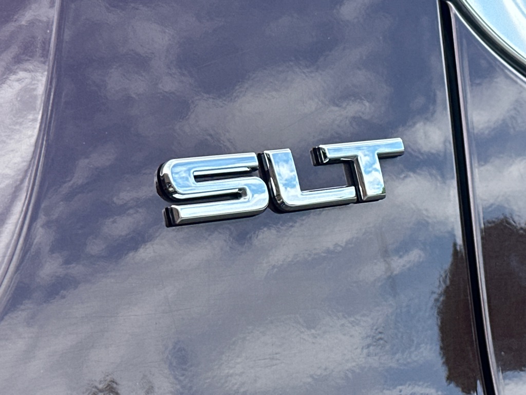 Vehicle image 38 of 46
