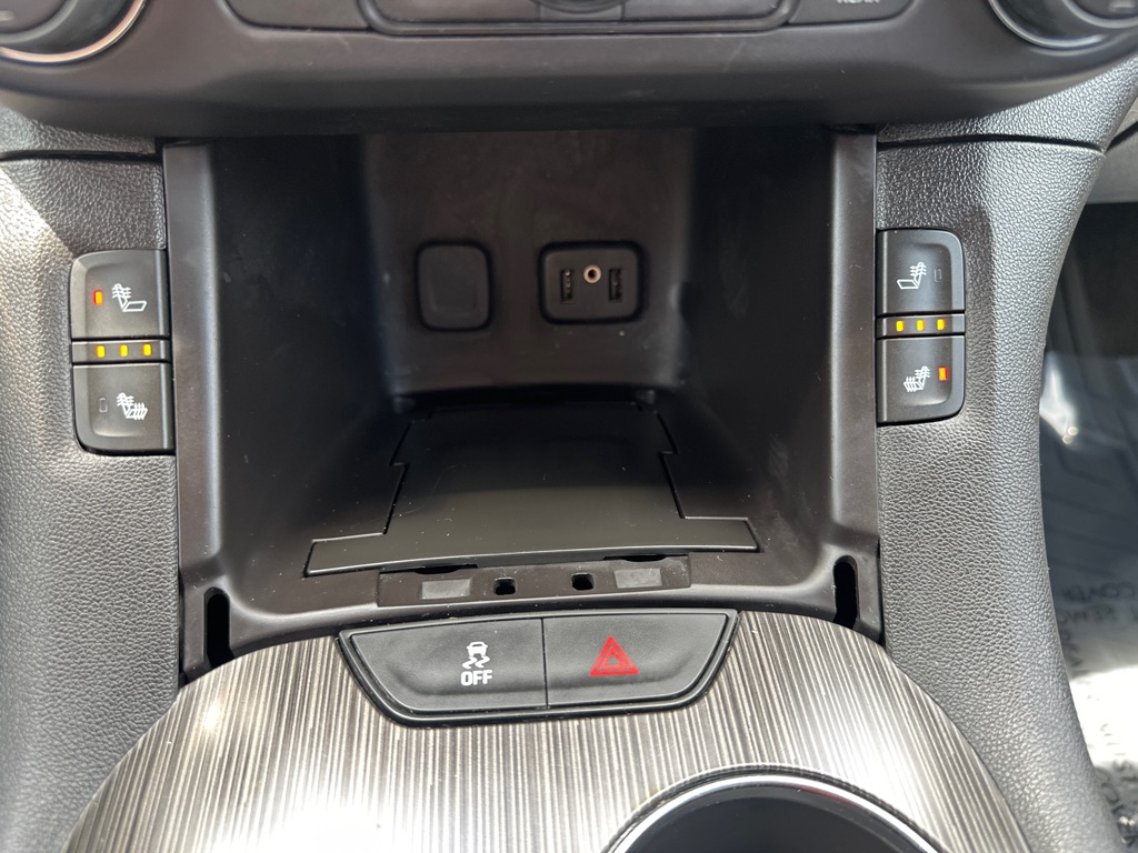Vehicle image 15 of 46