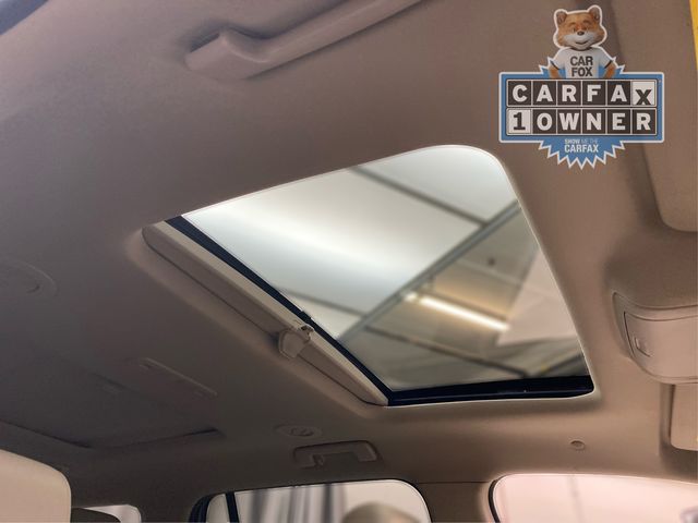 Vehicle image 23 of 29